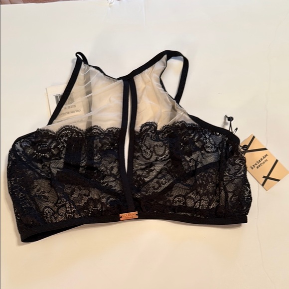 Daydream Nation Black Lace Bralette - Picture 3 of 9
